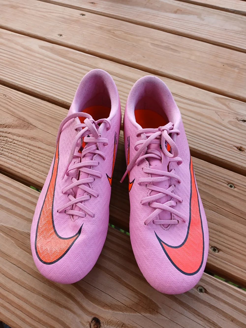 Nike Zoom Mercurial Vapor 16 Academy FG/MG Pink - Men's 6.5 / Women's 8